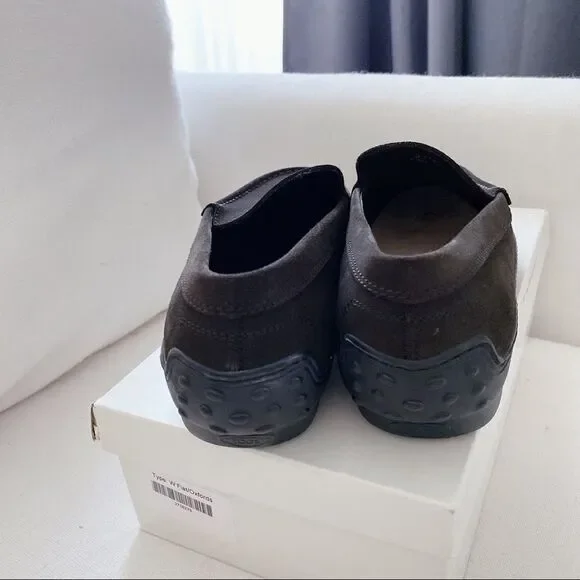 New without Box” Tod’s woman suede loafer in dark brown size 37.5 - Picture 3 of 8